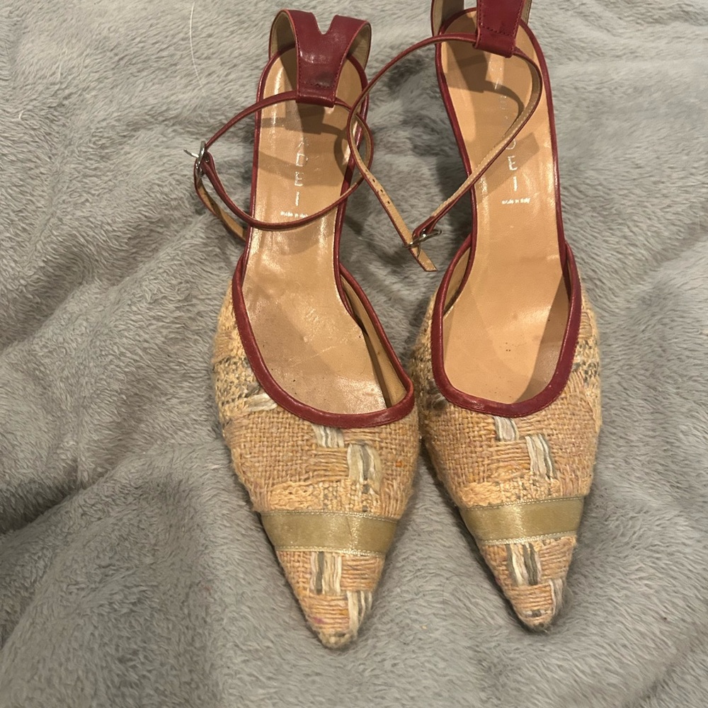 Vintage Casadei heels size 9.5